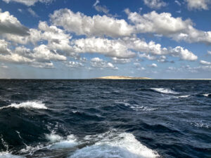 Hinter den Wolken spitzte die Sonne vor